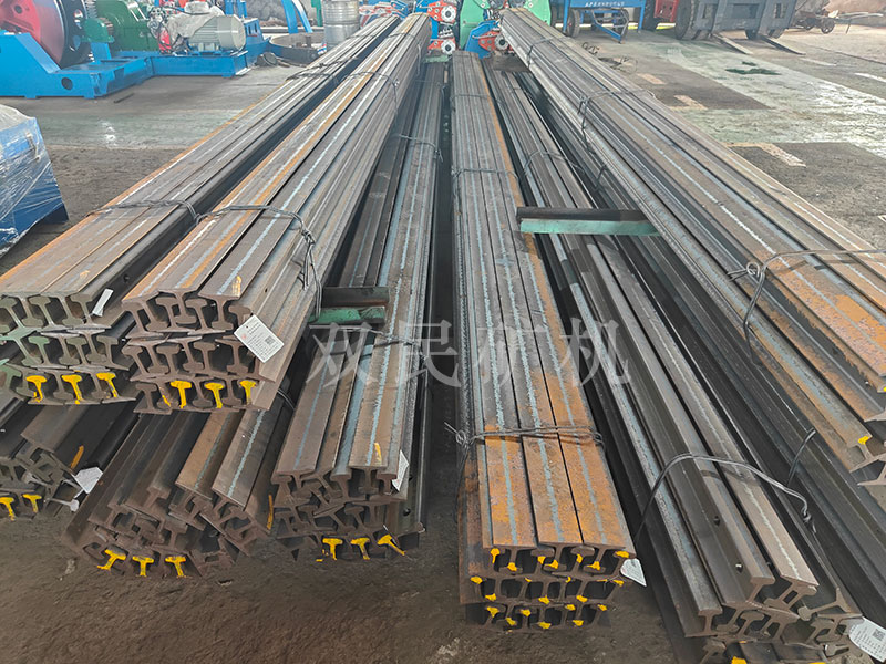 道軌、道夾板